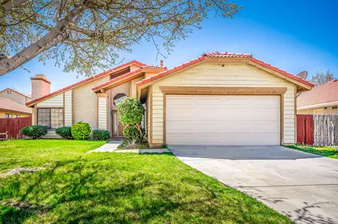 1610 E Norberry St, Lancaster, CA 93535 photo 1