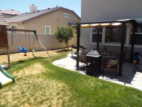 38156 Aidea St, Palmdale, CA 93552 photo 1