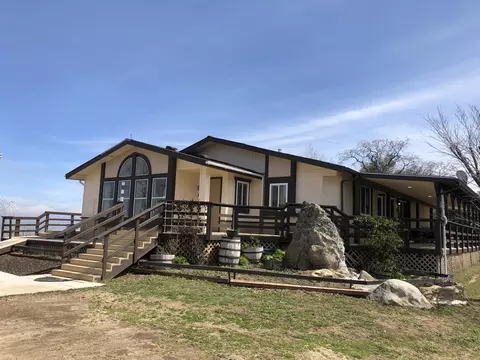 18259 Alps St, Tehachapi, CA 93561 photo 1