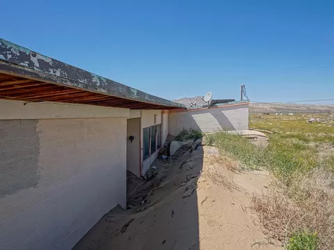 7900 Cinnabar Rd, Cantil, CA 93519 photo 4