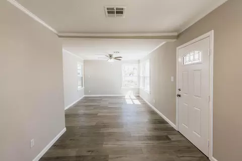 319 W Kettering St, Lancaster, CA 93534 photo 9