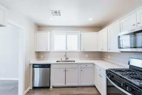 319 W Kettering St, Lancaster, CA 93534 photo 18