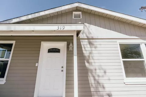 319 W Kettering St, Lancaster, CA 93534 photo 1