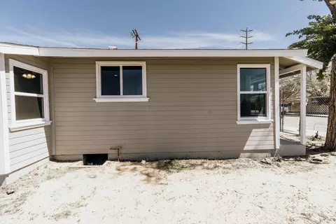 319 W Kettering St, Lancaster, CA 93534 photo 3