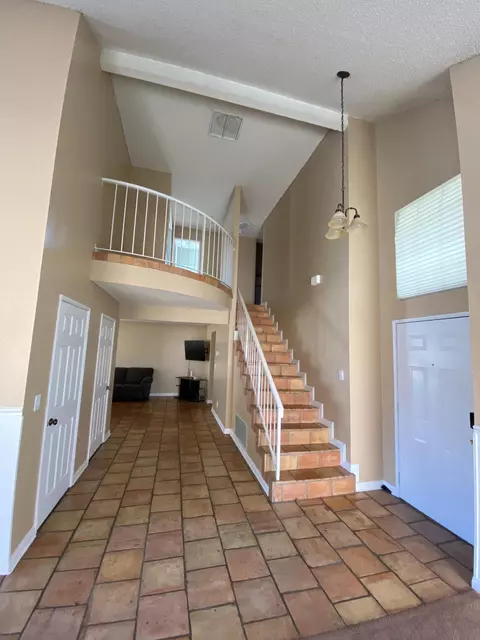 44146 Berkeley Ct, Lancaster, CA 93536 photo 8