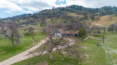21001 Old Town Rd, Tehachapi, CA 93561 photo 32