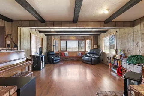 21001 Old Town Rd, Tehachapi, CA 93561 photo 13