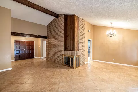 2828 Helen Ln, Lancaster, CA 93536 photo 4