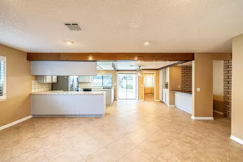 2828 Helen Ln, Lancaster, CA 93536 photo 8