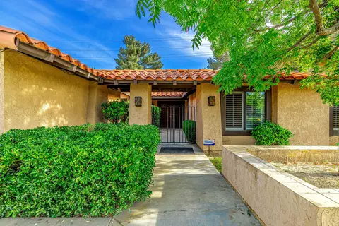2828 Helen Ln, Lancaster, CA 93536 photo 3