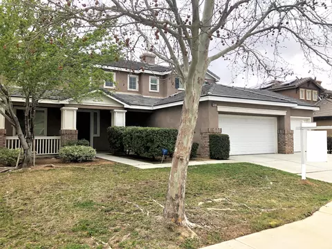4137 Ranier Pl, Quartz Hill, CA 93536 photo 3