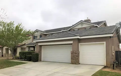 4137 Ranier Pl, Quartz Hill, CA 93536 photo 2