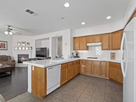 4137 Ranier Pl, Quartz Hill, CA 93536 photo 10