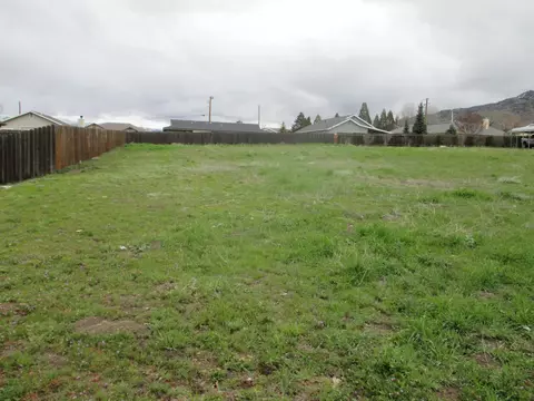 18070 Rawhide Ct, Tehachapi, CA 93561 photo 3