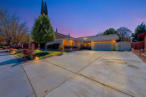 44133 Halcom Ave, Lancaster, CA 93536 photo 33