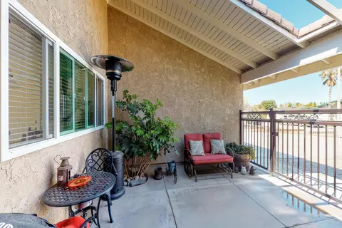 44133 Halcom Ave, Lancaster, CA 93536 photo 4