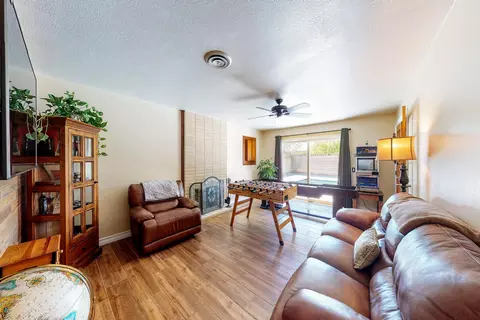 44133 Halcom Ave, Lancaster, CA 93536 photo 14