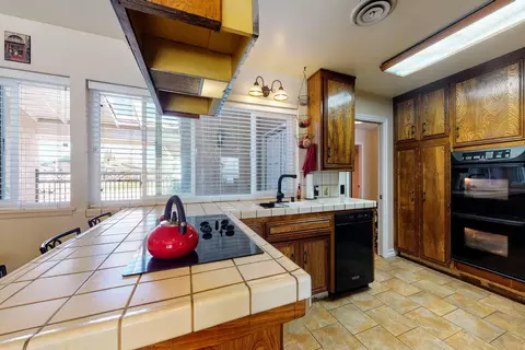 44133 Halcom Ave, Lancaster, CA 93536 photo 7