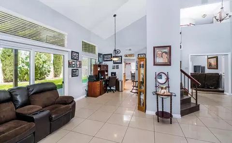 2623 Macfarlane Dr, Lancaster, CA 93536 photo 6