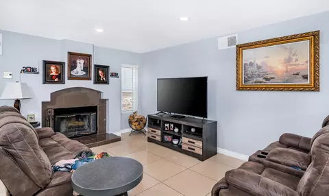 2623 Macfarlane Dr, Lancaster, CA 93536 photo 17