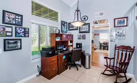 2623 Macfarlane Dr, Lancaster, CA 93536 photo 9