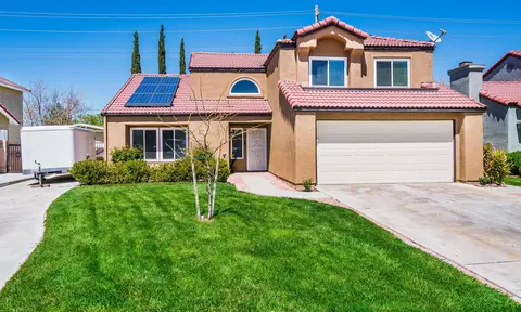 2623 Macfarlane Dr, Lancaster, CA 93536 photo 3