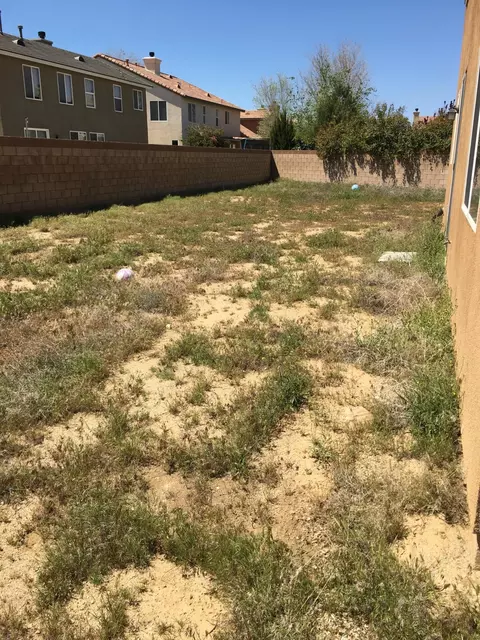 2206 E Nugent St, Lancaster, CA 93535 photo 11