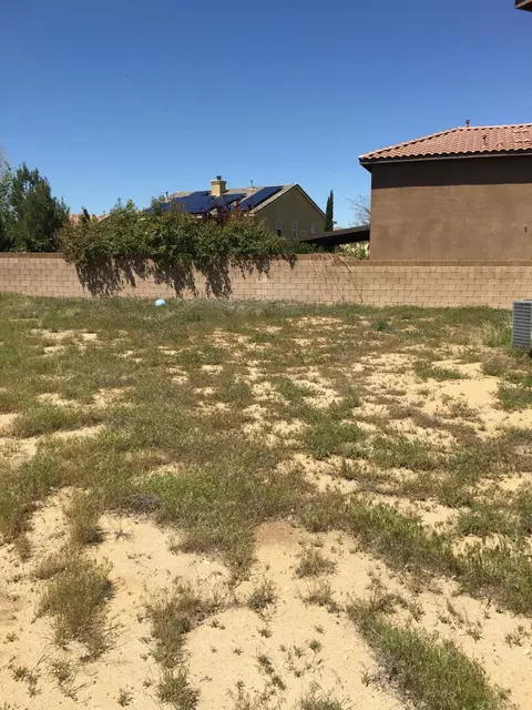 2206 E Nugent St, Lancaster, CA 93535 photo 12