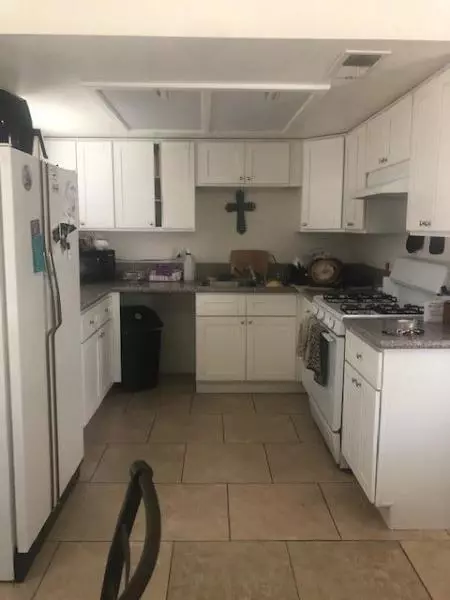 44644 Beech Ave, Lancaster, CA 93534 photo 3