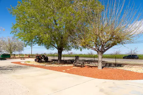43807 E 40th St, Lancaster, CA 93535 photo 6