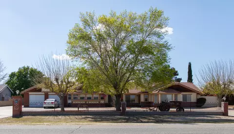 43807 E 40th St, Lancaster, CA 93535 photo 1