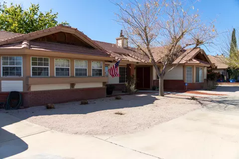43807 E 40th St, Lancaster, CA 93535 photo 3
