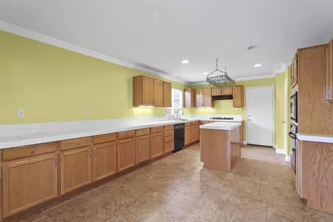 2035 Benfar Dr, Lancaster, CA 93535 photo 10