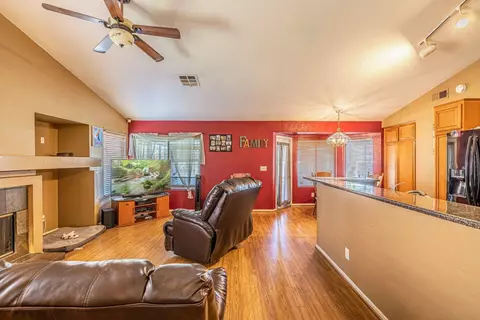 2039 Thomas Dr, Lancaster, CA 93535 photo 18