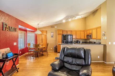 2039 Thomas Dr, Lancaster, CA 93535 photo 19