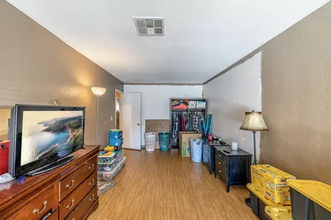 2039 Thomas Dr, Lancaster, CA 93535 photo 12
