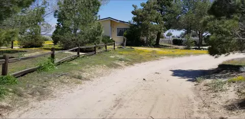 50738 W 255th St, Lancaster, CA 93536 photo 2