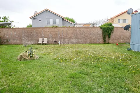 43850 20th St E #SPC 158, Lancaster, CA 93535 photo 2