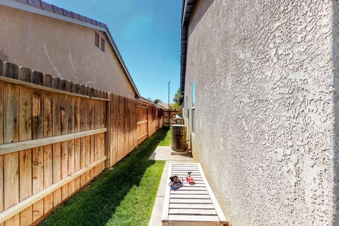 1821 Astor Ct, Lancaster, CA 93534 photo 21
