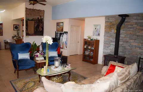 24470 Willow Pass Dr, Tehachapi, CA 93561 photo 6