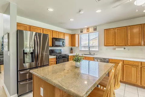 6311 Jasper Ct, Lancaster, CA 93536 photo 6
