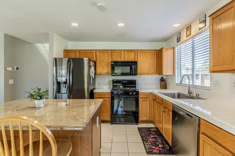 6311 Jasper Ct, Lancaster, CA 93536 photo 7