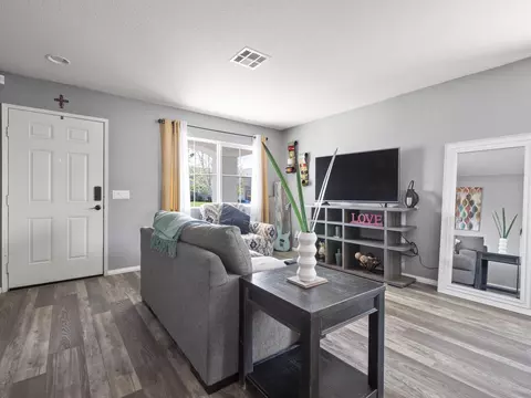 45561 E 36th St, Lancaster, CA 93535 photo 4