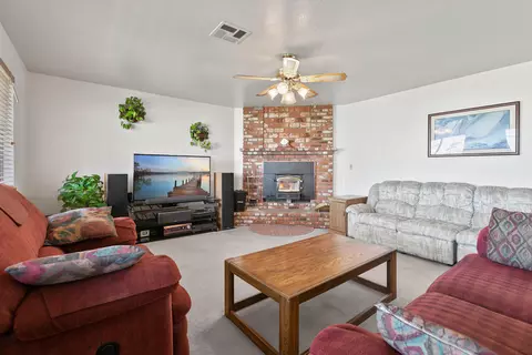 3250 E Avenue H2, Lancaster, CA 93535 photo 12