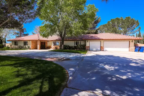 44917 43rd St E, Lancaster, CA 93535 photo 3