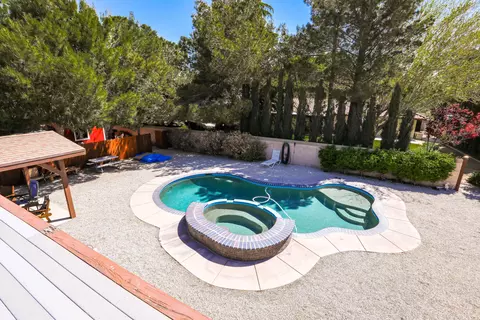 44917 43rd St E, Lancaster, CA 93535 photo 2