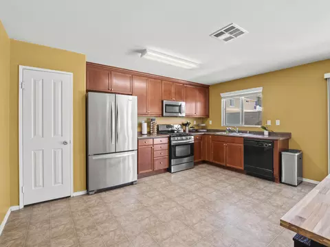 3060 Justin Ct, Lancaster, CA 93535 photo 11