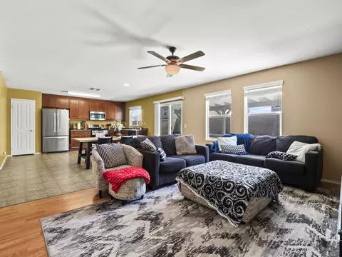 3060 Justin Ct, Lancaster, CA 93535 photo 9