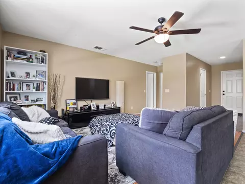 3060 Justin Ct, Lancaster, CA 93535 photo 5