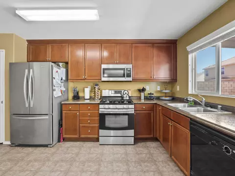 3060 Justin Ct, Lancaster, CA 93535 photo 8